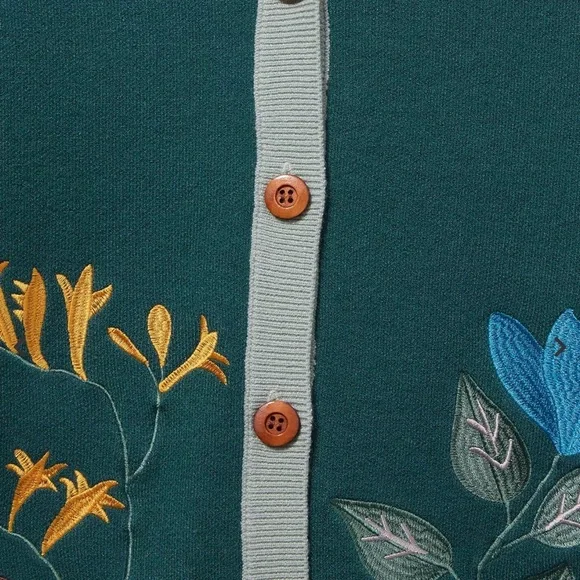 Chic Forest Green Embroidered Cardigan by Alboe - Picture 2 of 6